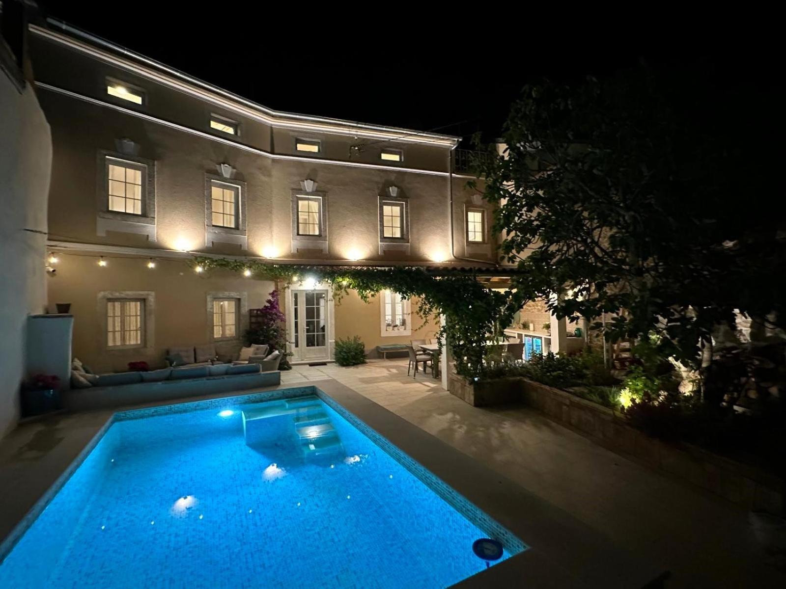 1875 With Swimming Pool - Crowonder Luxury Rent Novi Vinodolski